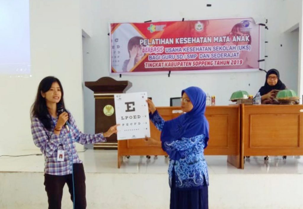 Pembawaan Materi oleh Mariati Atkah