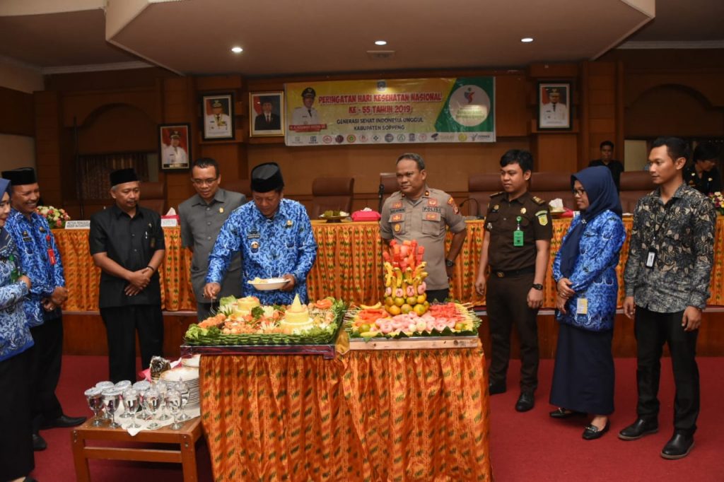 Pemotongan Tumpen oleh Bupati Soppeng