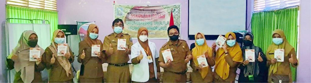 Sosialisasi Buku Saku PEDISMAN di UPTD Puskesmas Takalala