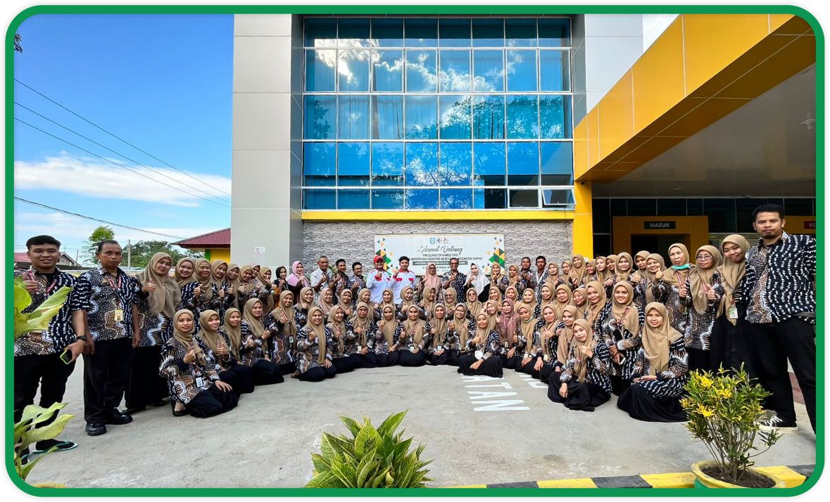 Staf UPTD Puskesmas Takalala bersamar Surveior LAFKI